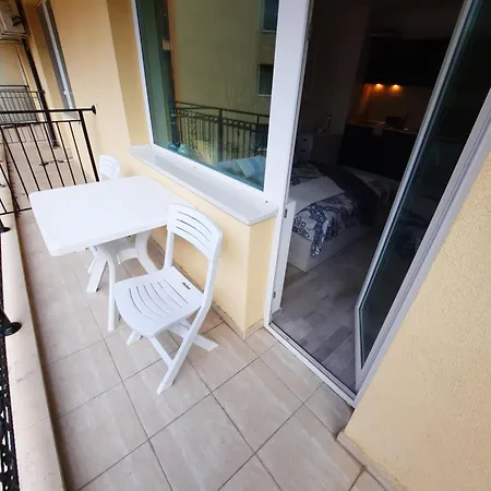 With Pool View, Sunny * Slantschew brjag