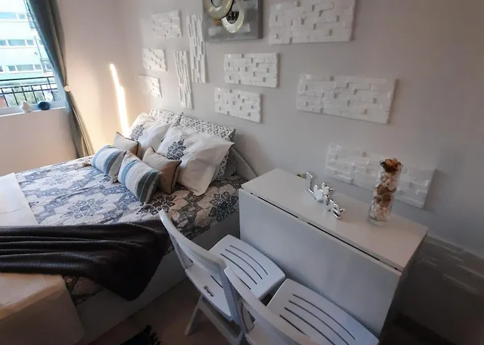 With Pool View, Sunny Apartament *